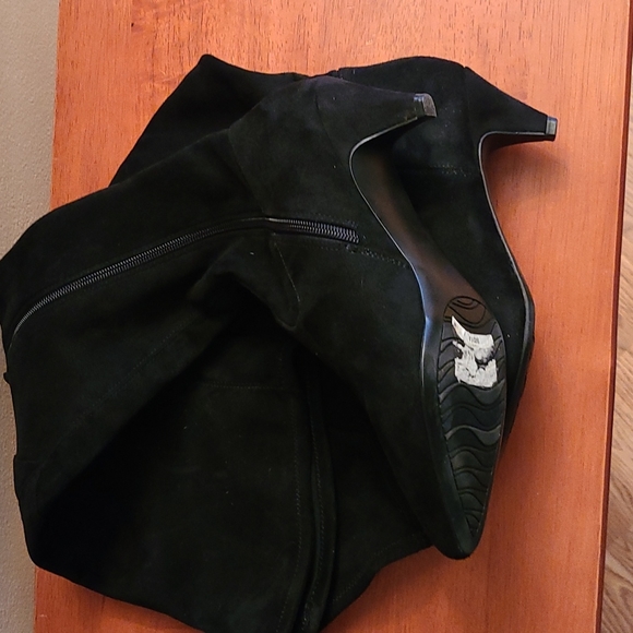 Black suede over the knee boots - Picture 7 of 7